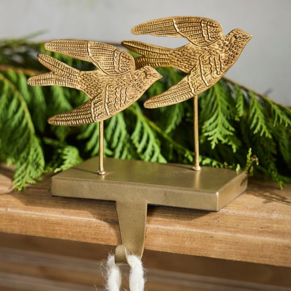 Elegant Golden Swallow’s Stocking Holder - Picture 1 of 6